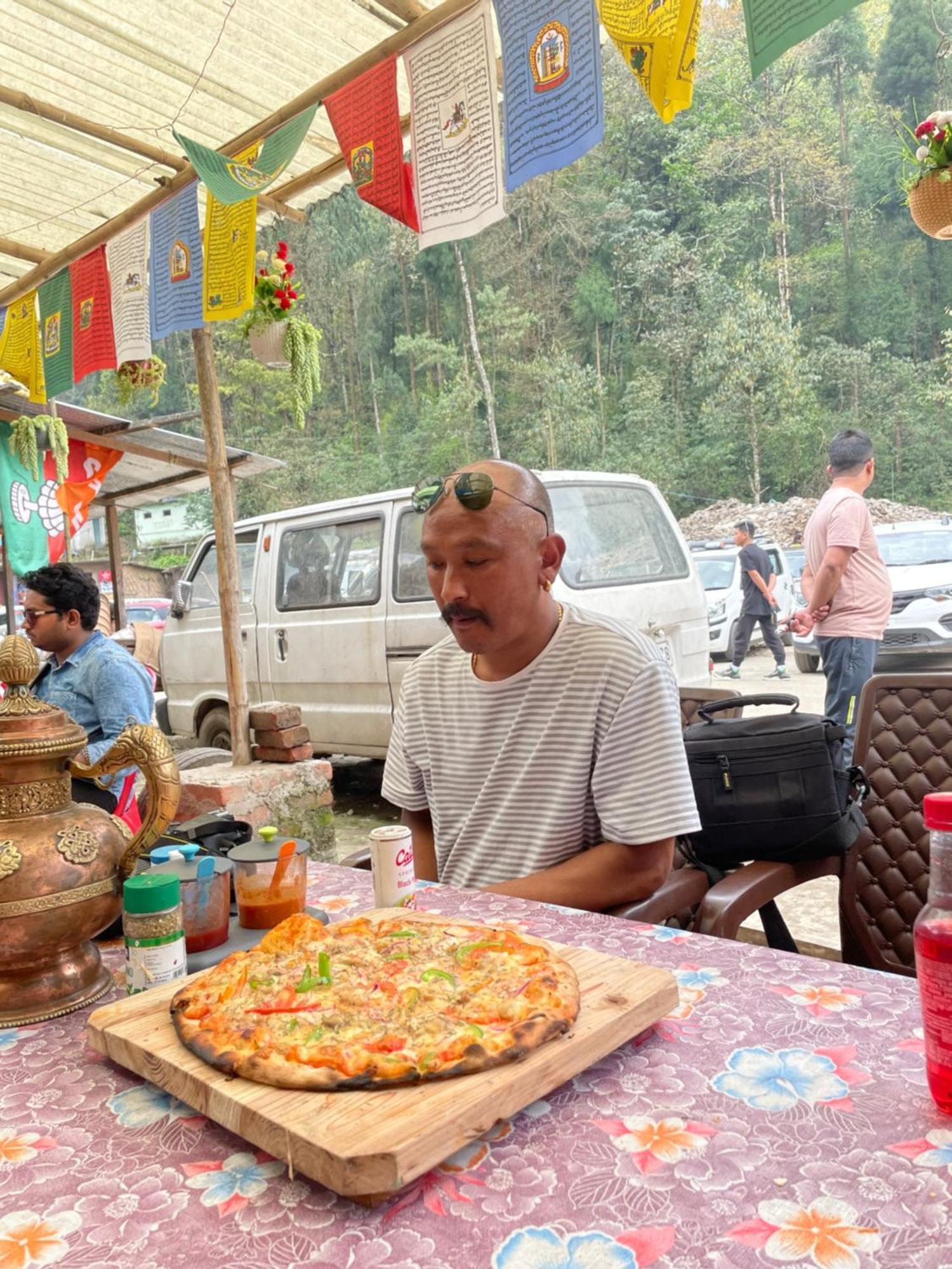 펠링 Wake In Himalayas 호스텔 외부 사진