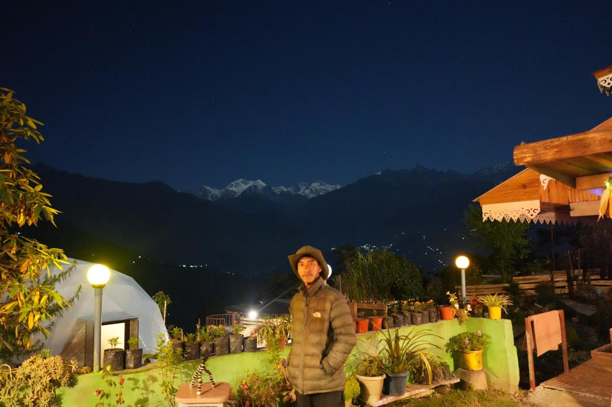 펠링 Wake In Himalayas 호스텔 외부 사진