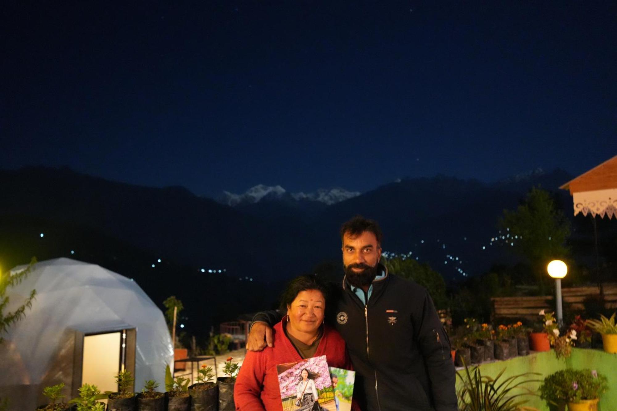 펠링 Wake In Himalayas 호스텔 외부 사진